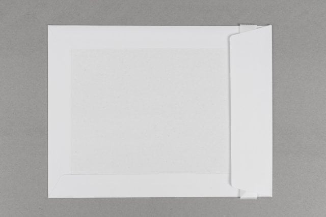 Koperty 185x240mm, białe z kartonowym grzbietem